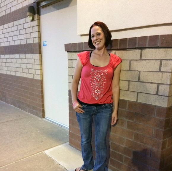 Meet your Posher, Lauren - Picture 1 of 1